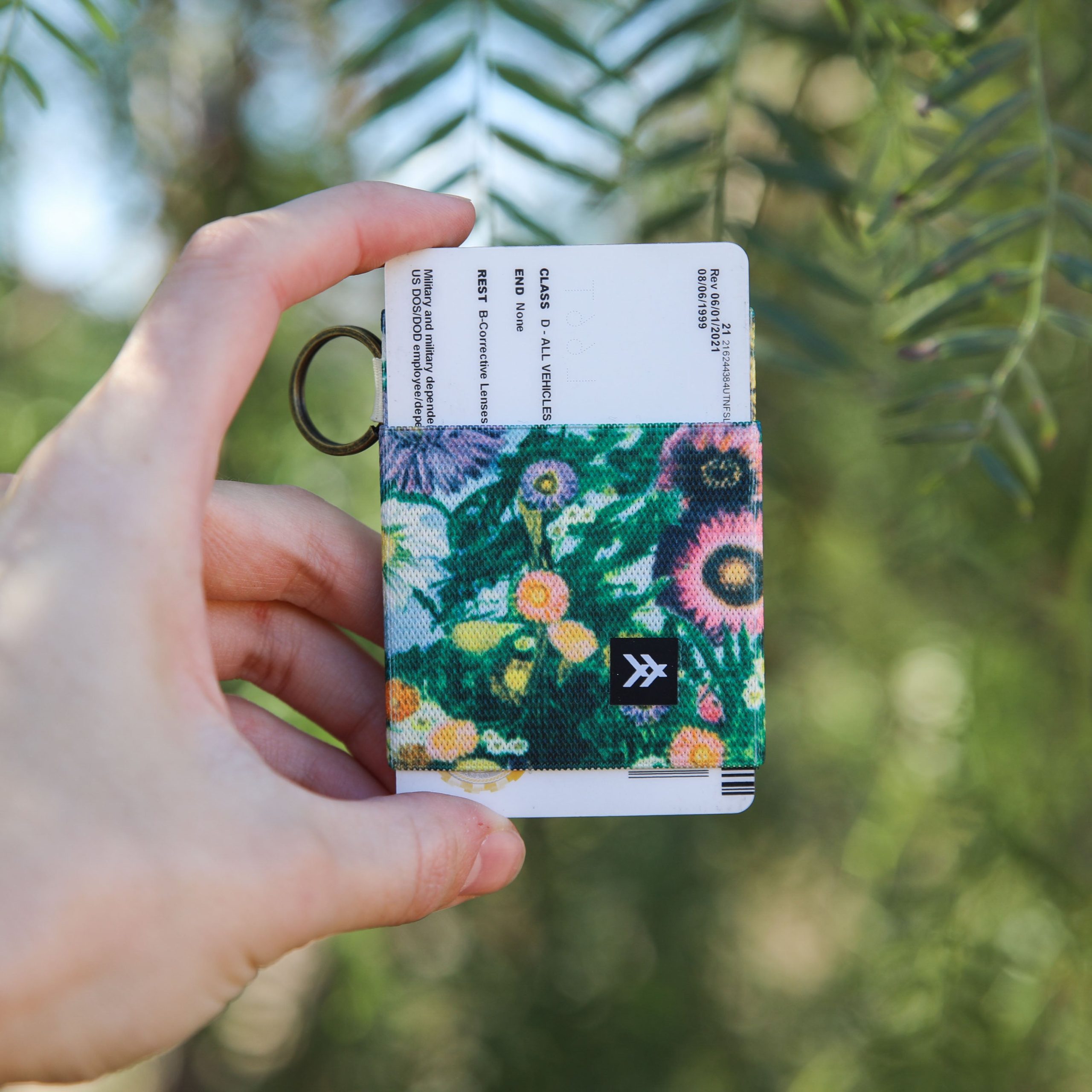 Claudia - Elastic Wallet - Image 3