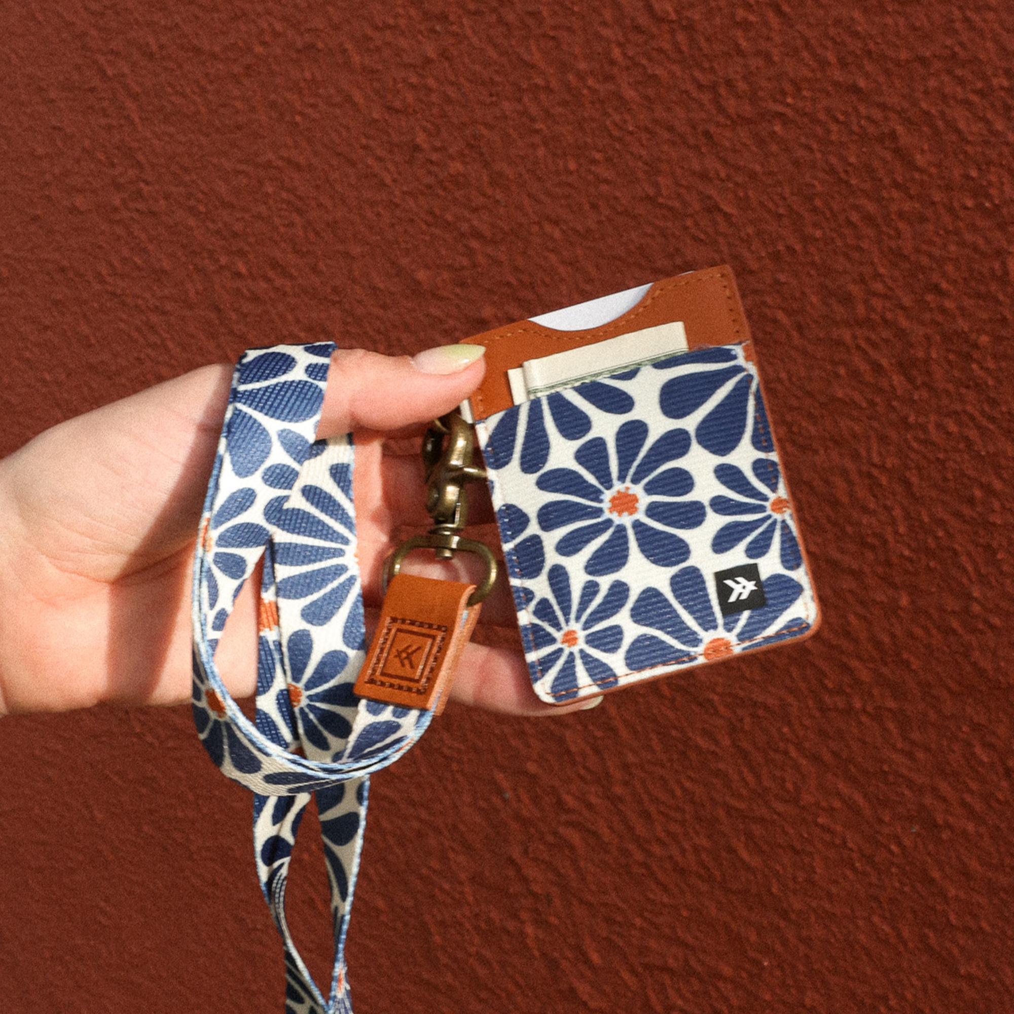 Emmeline Navy - Vertical Leather Wallet - Image 5