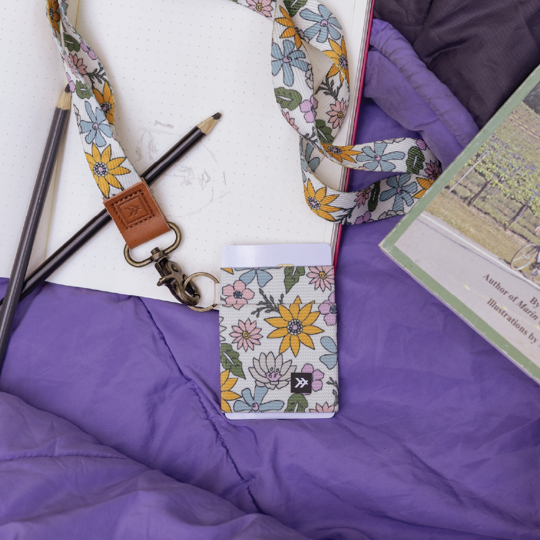 Mountain Flowers - Elastic Wallet - Image 3
