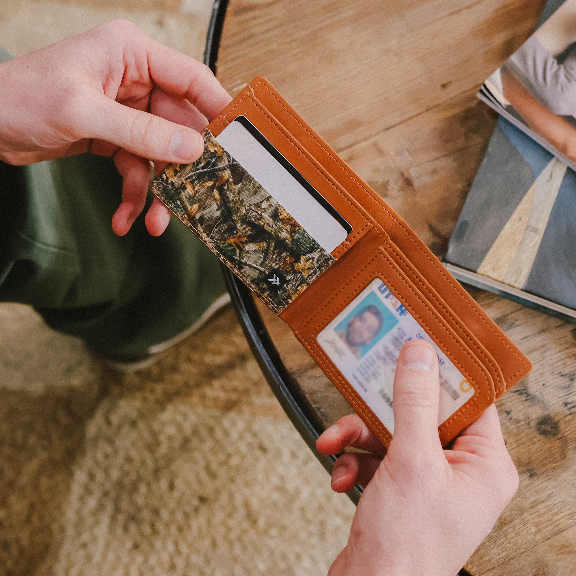 Realtree Edge - Vegan Leather Bifold Wallet - Image 3
