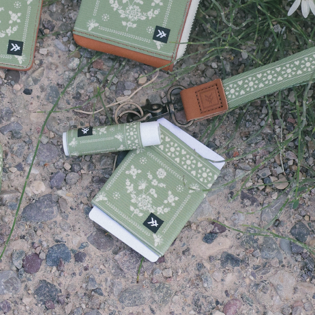 Sawyer Olive - Elastic Wallet - Image 3