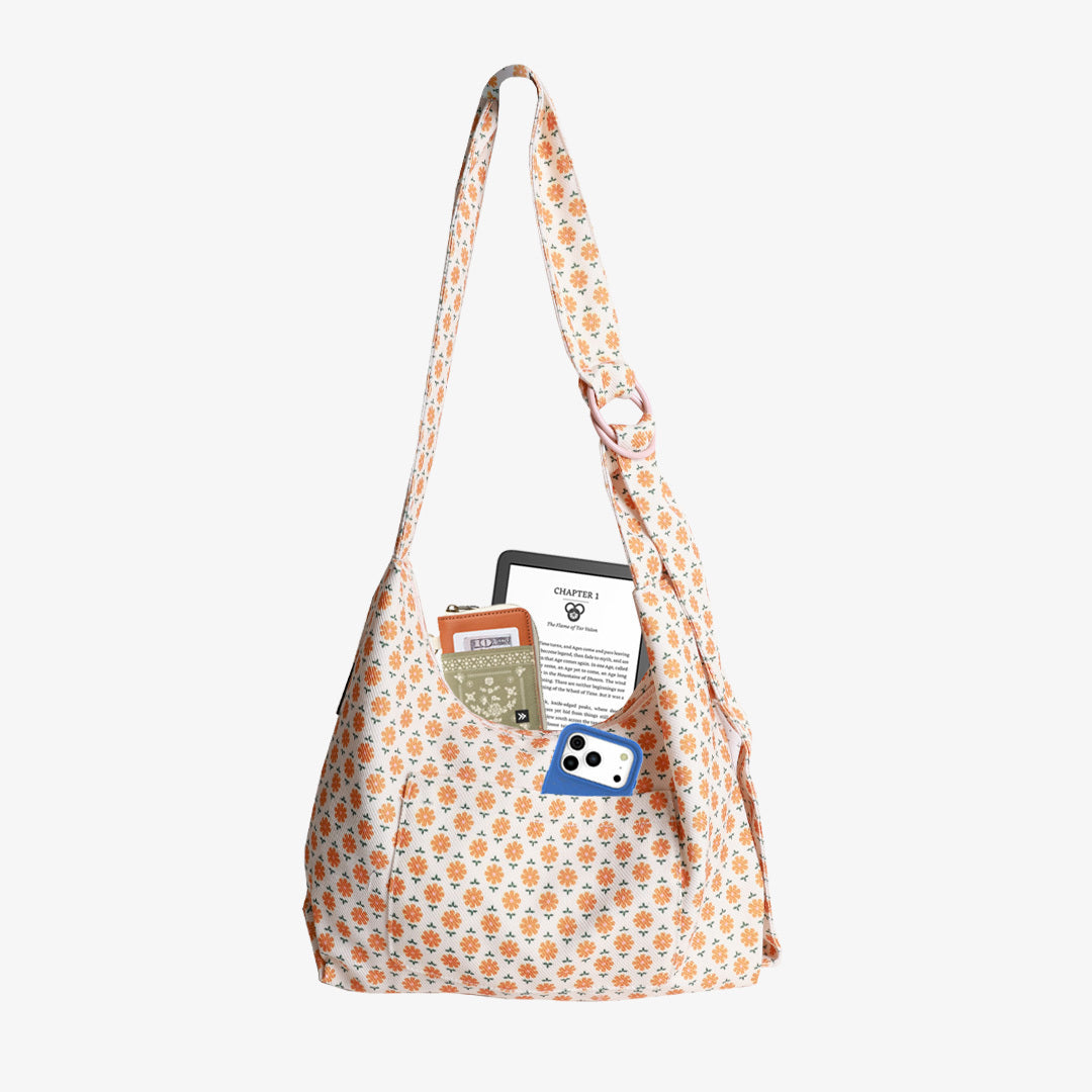 Daisy - Small Slouchy Shoulder Bag - Image 2